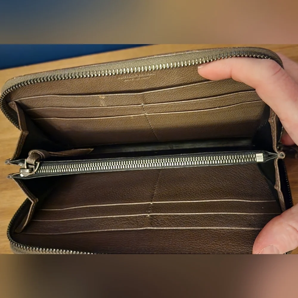 Bottega Veneta Long Zip Wallet - Picture 7 of 8